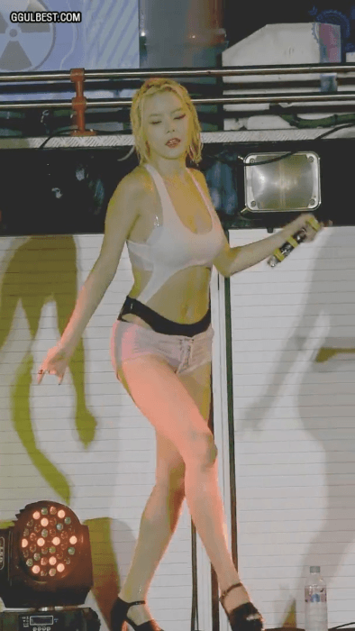 fbbf64e8b74277491cde9b1fbbf81854_1687856277_1477.gif